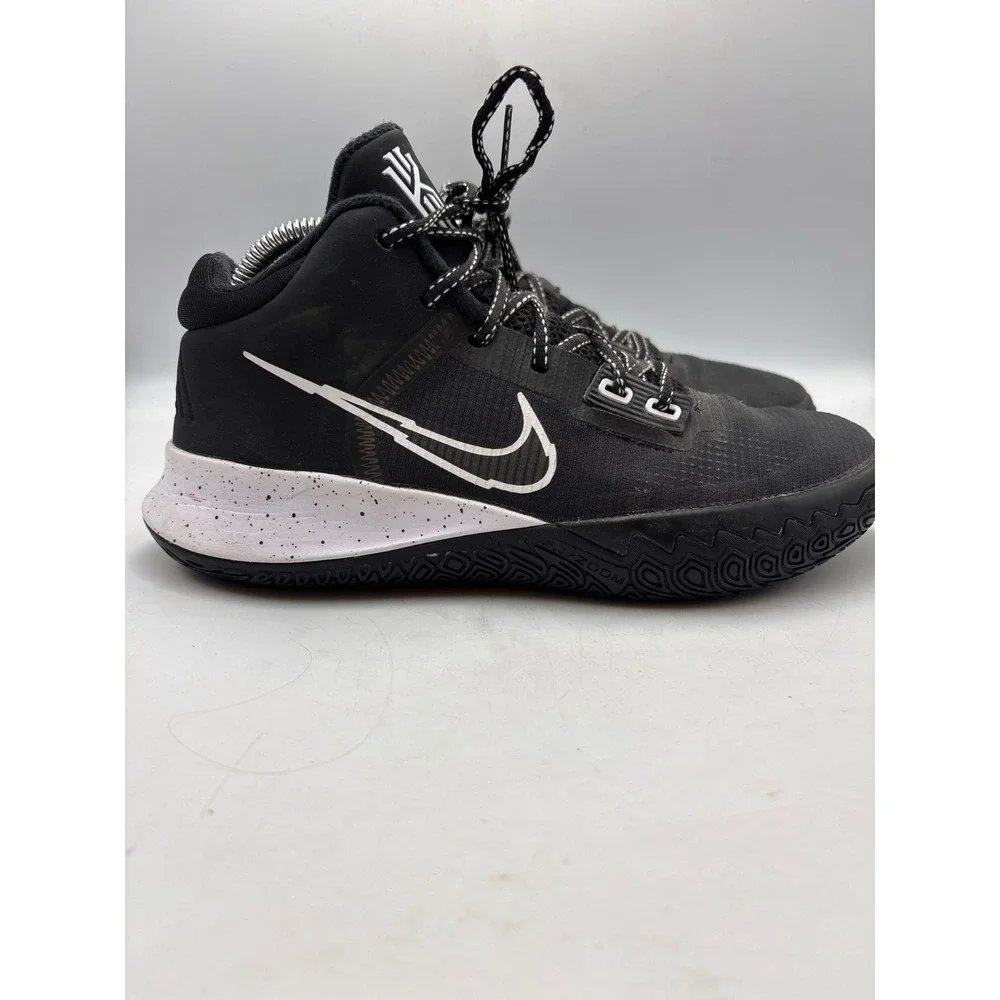 Nike Kyrie‎ Flytrap 4 Black White, Sz 7.5
